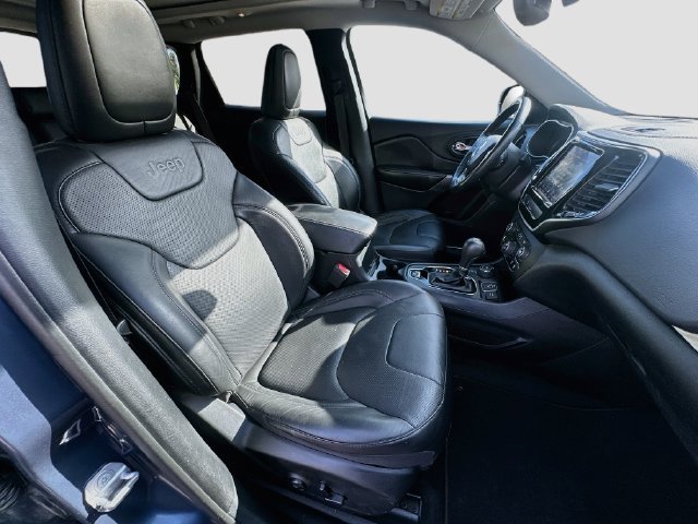 Used 2020 Jeep Cherokee Limited AWD/4WD image 31