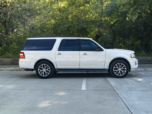 Used 2016 Ford Expedition EL XLT w/ Equipment Group 202A RWD image 10