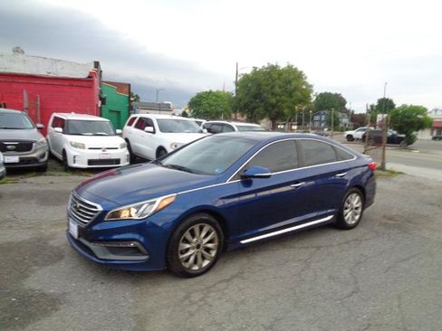 Used 2017 Hyundai Sonata Limited w/ Cargo Package FWD image 1