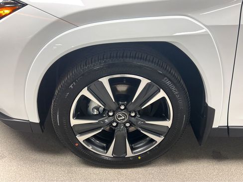 New 2026 Lexus UX 300h AWD image 37