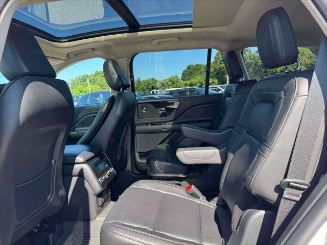 Certified 2023 Lincoln Aviator Reserve w/ Jet Package AWD/4WD image 14