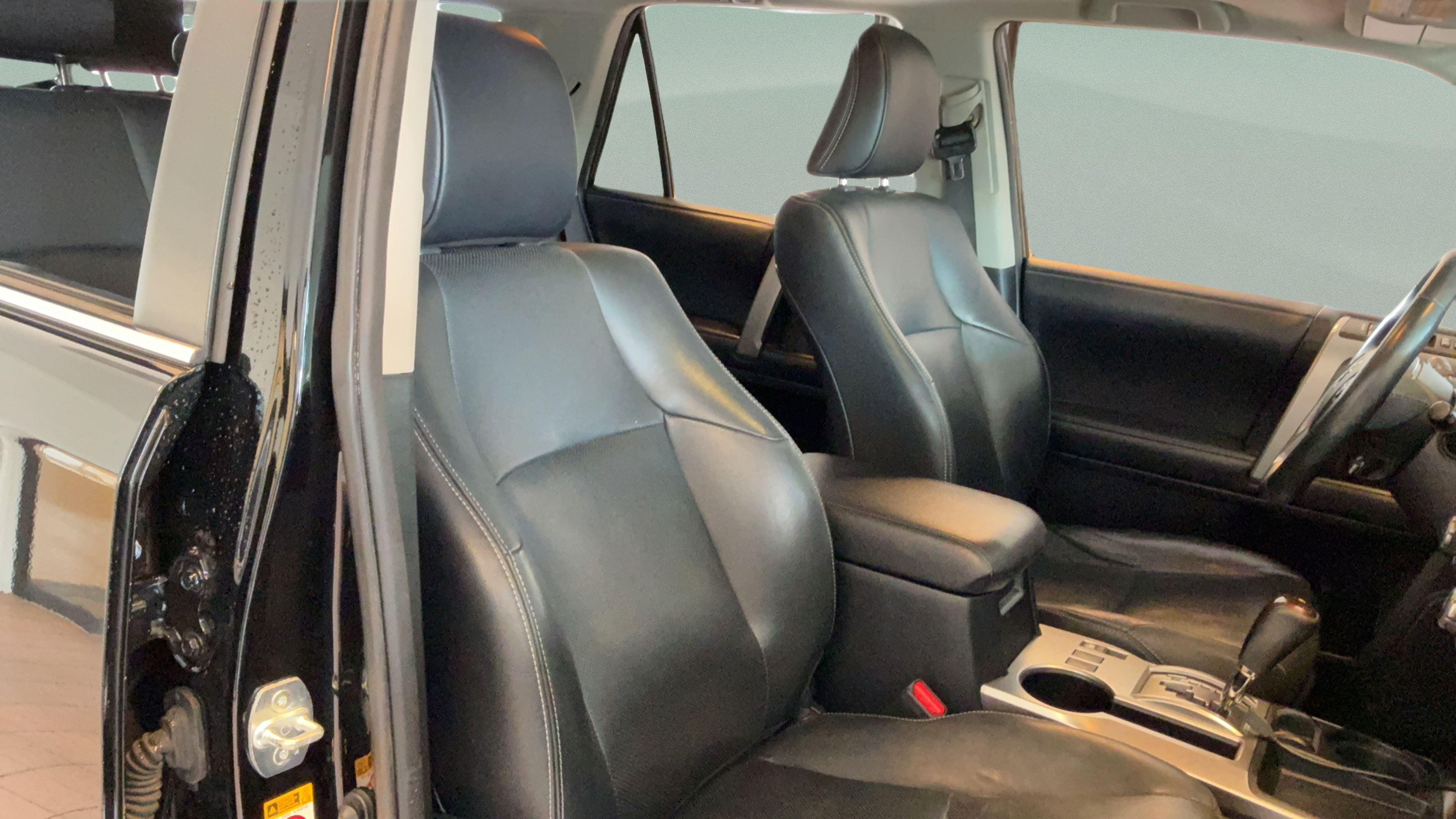 Used 2018 Toyota 4Runner Limited RWD image 34