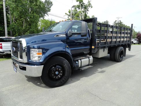 Used 2017 Ford F650 2WD Regular Cab Super Duty image 1