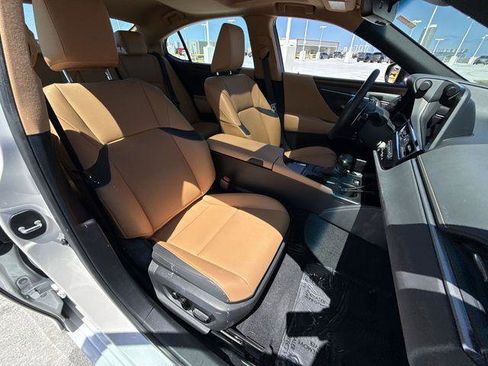 Certified 2024 Lexus ES 350 w/ Premium Package FWD image 26