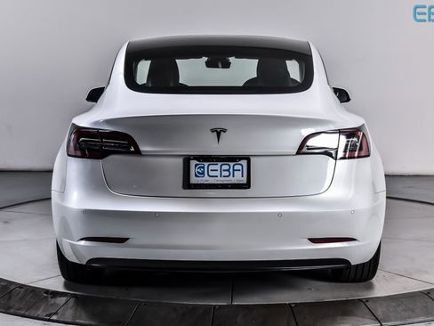 Used 2021 Tesla Model 3 Standard Range Plus image 5