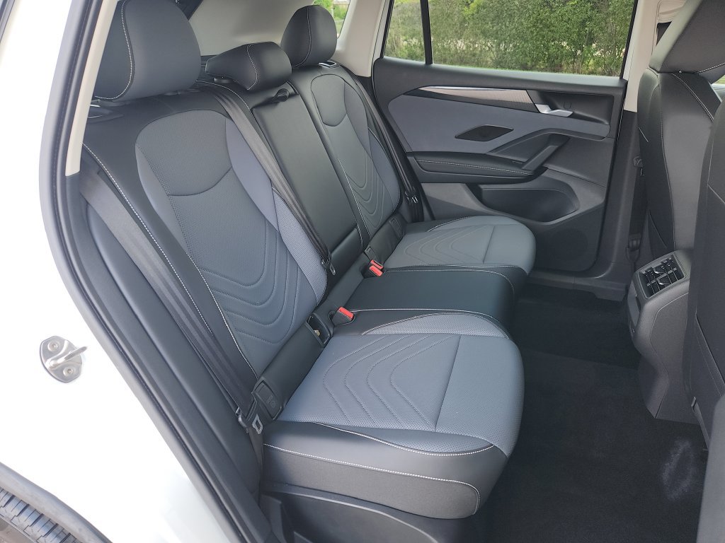 Used 2026 Volkswagen Tiguan SE FWD image 15