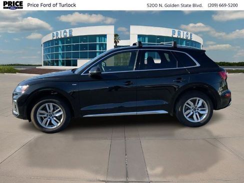 Used 2024 Audi Q5 2.0T Premium w/ Convenience Package image 8