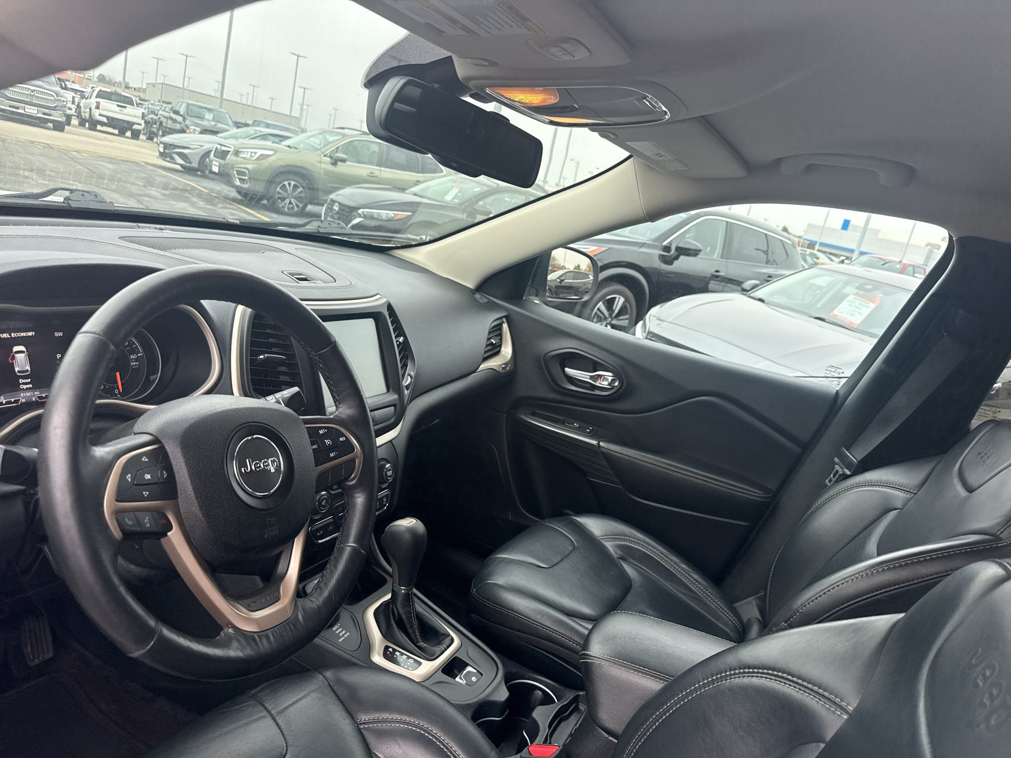 Used 2016 Jeep Cherokee Limited AWD/4WD image 10