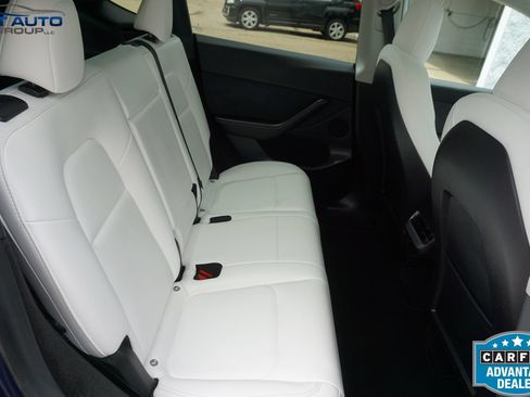 Used 2023 Tesla Model Y Long Range AWD/4WD image 23