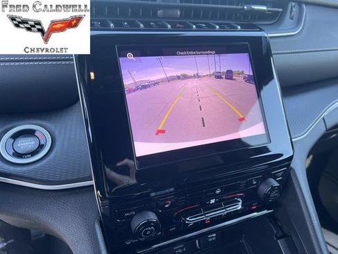 Used 2025 Jeep Grand Cherokee Altitude AWD/4WD image 20