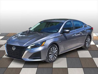 Used 2024 Nissan Altima 2.5 SV