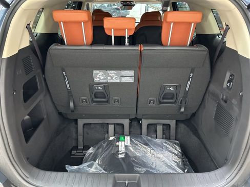New 2026 Kia Carnival SX Prestige image 35