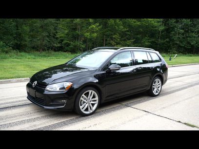 Used 2017 Volkswagen Golf SEL