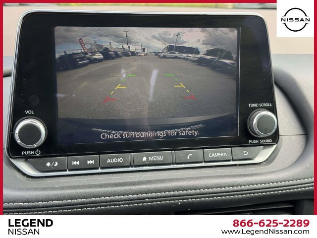 Used 2023 Nissan Rogue S AWD/4WD image 27