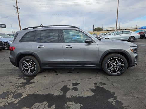 New 2026 Mercedes-Benz GLB 250 image 9