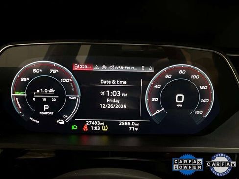 Used 2024 Audi Q8 e-tron Premium Plus image 10