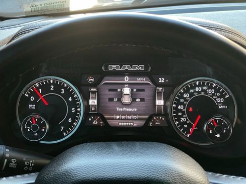 Used 2022 RAM 1500 Laramie image 13