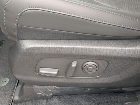 New 2027 Kia Carnival EX FWD image 20