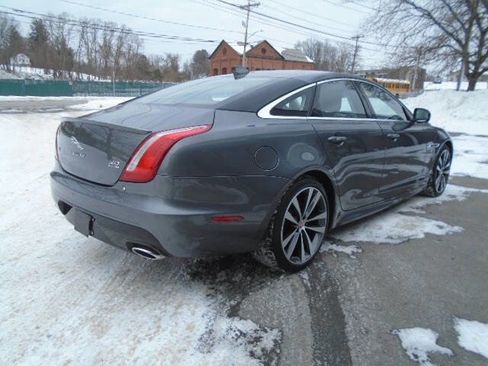 Used 2019 Jaguar XJ R-Sport image 7