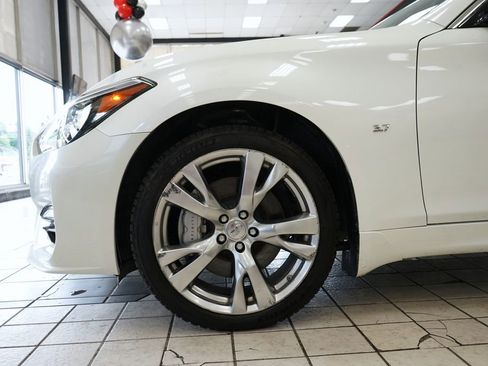 Used 2018 INFINITI Q70 Luxe w/ Sport Package AWD/4WD image 58