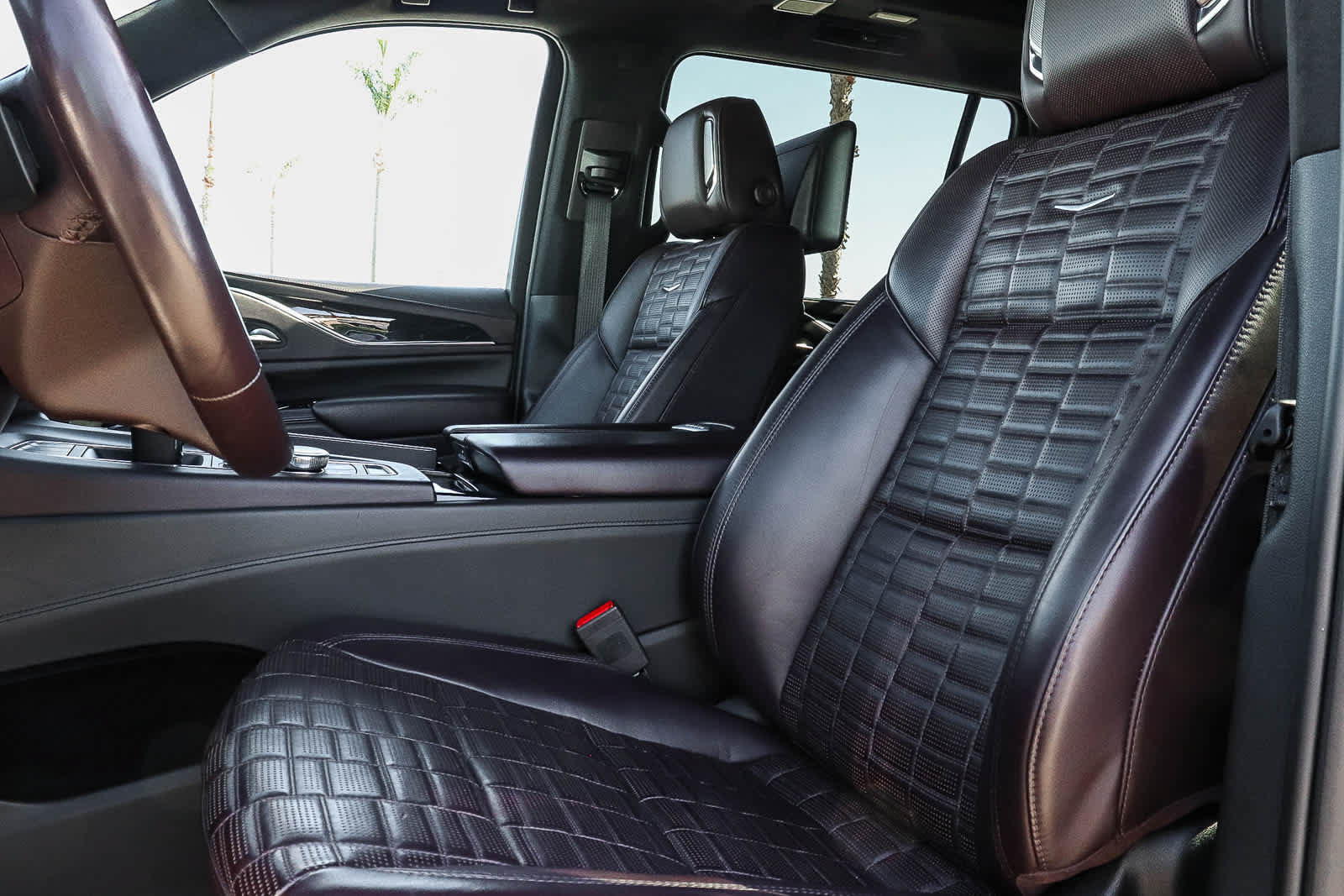 Used 2023 Cadillac Escalade ESV Premium Luxury Platinum AWD/4WD image 32