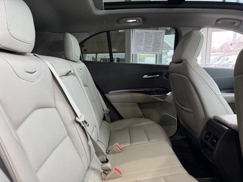 Used 2023 Cadillac XT4 Luxury w/ Cold Weather Package image 8