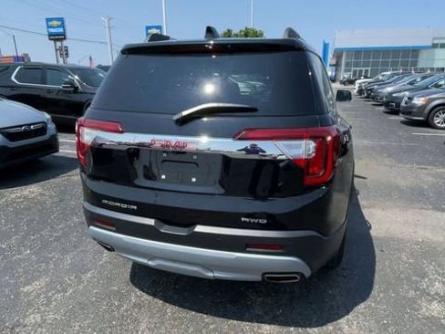 Used 2023 GMC Acadia SLT image 9