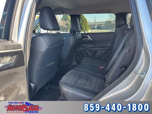 Used 2024 Mitsubishi Outlander SE Black Edition image 28