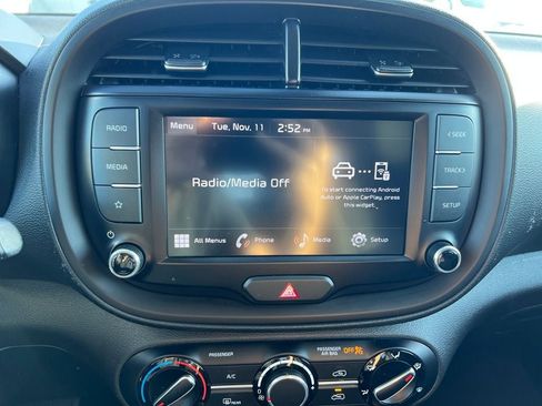 Used 2023 Kia Soul LX image 17