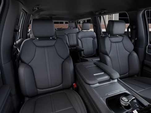 New 2026 Jeep Grand Wagoneer L Limited AWD/4WD image 16
