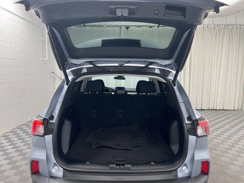 Used 2022 Ford Escape SE w/ SE Sport Appearance Package image 8