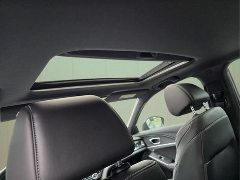 Used 2025 Acura Integra A-Spec FWD image 10