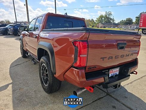 Used 2025 Toyota Tacoma TRD Sport image 18
