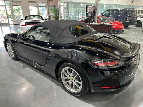 Used 2018 Porsche 718 Boxster RWD image 40