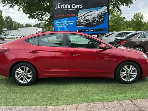 Used 2019 Hyundai Elantra Value Edition FWD image 8