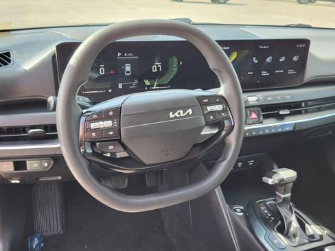Used 2025 Kia K4 LXS image 4