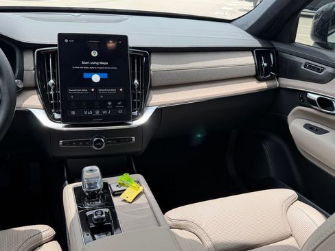 New 2026 Volvo XC90 B6 Ultra w/ Lounge Package AWD/4WD image 13