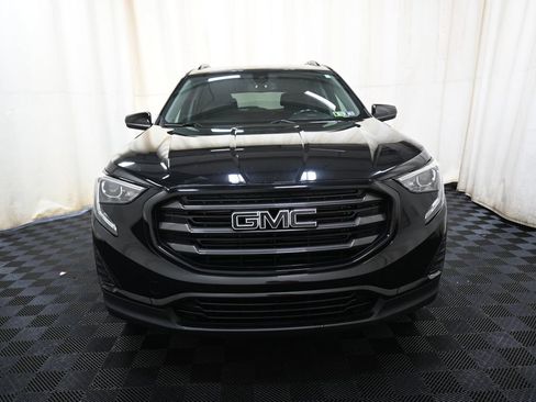 Used 2020 GMC Terrain SLE w/ Driver Convenience Package AWD/4WD image 2