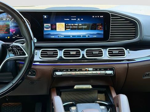 Used 2024 Mercedes-Benz GLE 450 4MATIC image 19