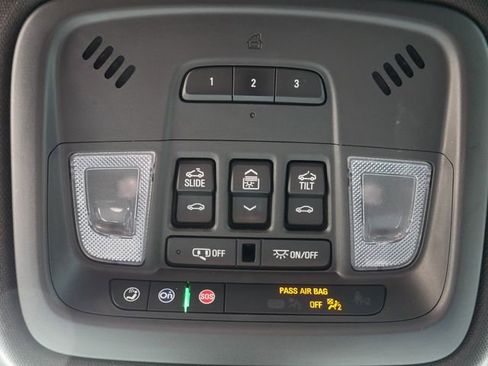 Used 2022 Chevrolet Traverse Premier w/ Redline Edition image 35