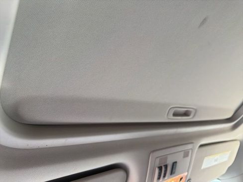 Used 2010 GMC Yukon XL Denali image 7