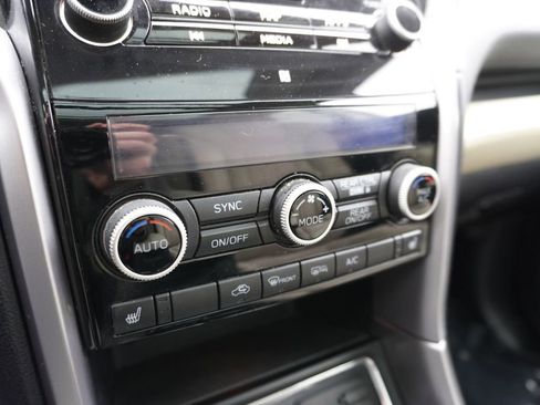 Used 2019 Subaru Ascent Premium w/ Popular Package #3 image 18