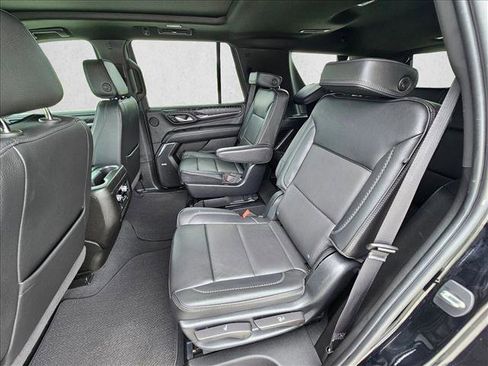 Used 2023 GMC Yukon Denali RWD image 17