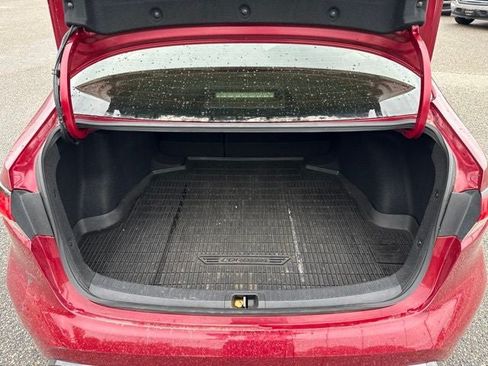 Used 2022 Toyota Corolla SE FWD image 4