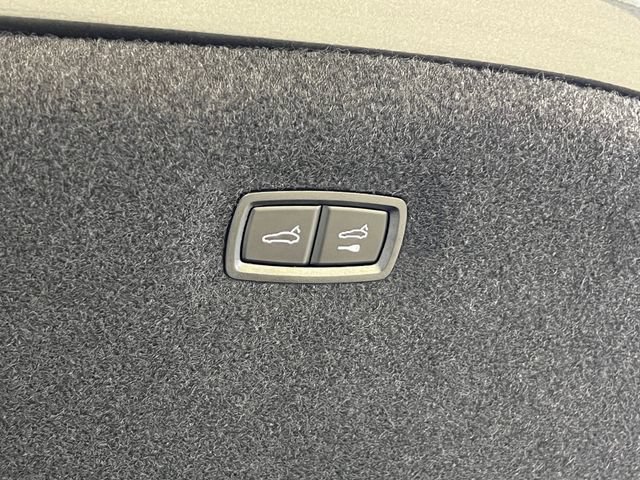Used 2022 Audi RS e-tron GT AWD/4WD image 38