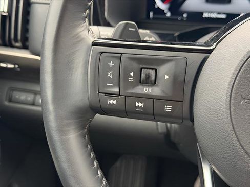 Used 2024 Nissan Pathfinder Platinum w/ Cargo Package image 34