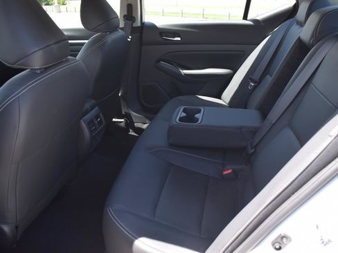 Used 2024 Nissan Altima 2.5 SL AWD/4WD image 19
