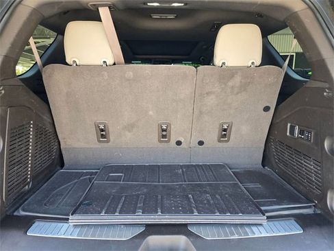 Used 2021 Chevrolet Tahoe Z71 w/ Luxury Package image 21