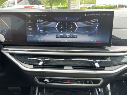 Used 2025 BMW X7 xDrive40i w/ M Sport Package AWD/4WD image 29