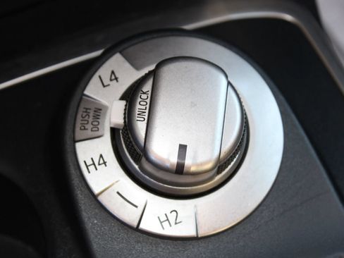 Used 2018 Toyota 4Runner SR5 Premium AWD/4WD image 33